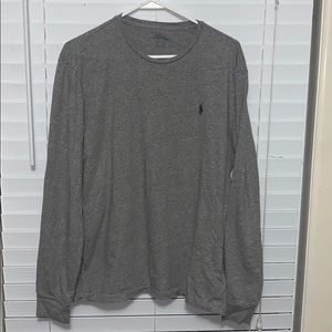 Gray long sleeve crew neck men’s tee